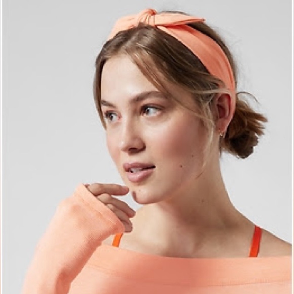 Athleta Swept Up Headband in Powervita